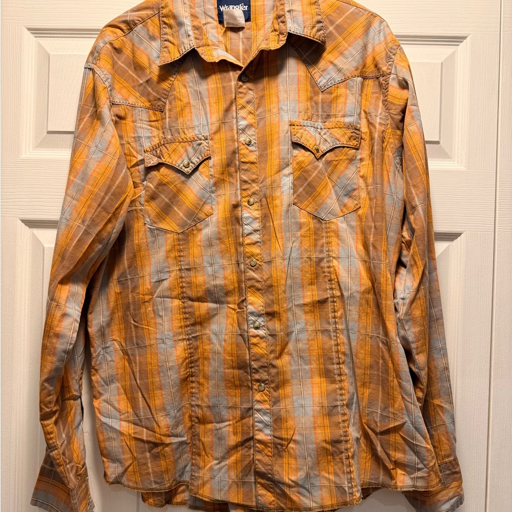 Wrangler Men's Brown and Orange Plaid Button Down Shirt